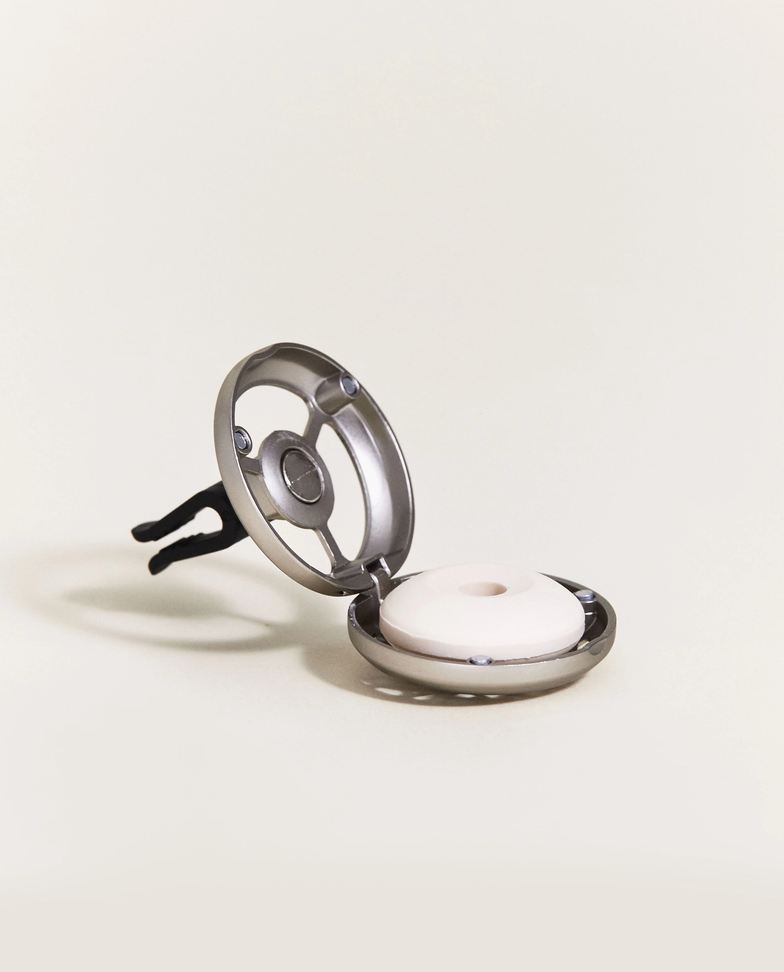 Aroma Happy Car Diffuser - Image 3